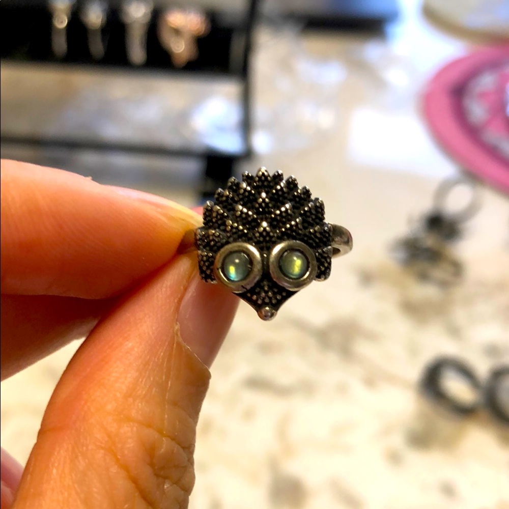 hedgehog ring with labradorite